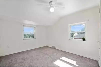 1042 Lindberg Ave, Pittsburgh, PA 15120 - Photo 16