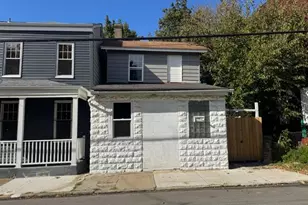 527 Lenora St, Pittsburgh, PA 15206 - Photo 1