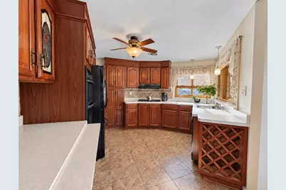 139 Lipinwood Dr, Chippewa Township, PA 15010 - Photo 8