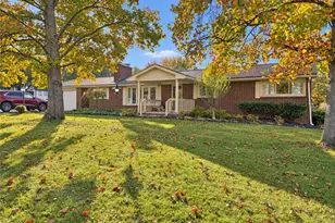 139 Lipinwood Dr, Chippewa Township, PA 15010 - Photo 1