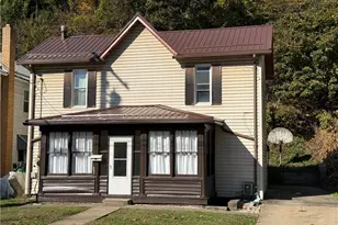 597 Market St, Leechburg Boro, PA 15656 - Photo 1