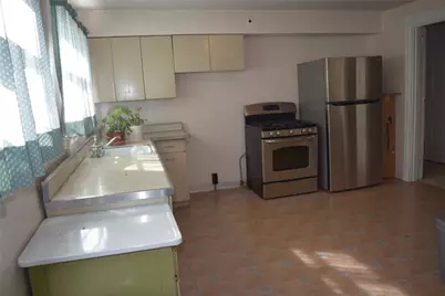 1223 Holmes St, McKees Rocks, PA 15136 - Photo 6