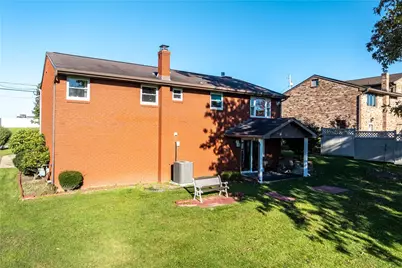 13 Sunnycrest Dr, Cecil, PA 15321 - Photo 4