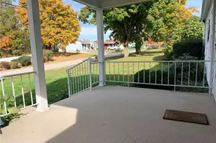 539 New Market Dr, Hempfield Township, PA 15601 - Photo 4