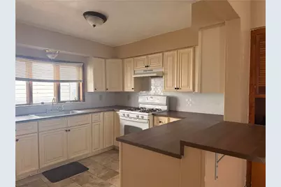 213 Franklin Ave, Ellwood City, PA 16117 - Photo 10