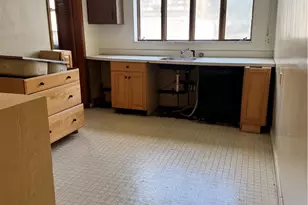 143 Warden St, Pittsburgh, PA 15220 - Photo 8