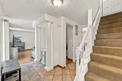 5940 Dalmation Dr, Bethel Park, PA 15102 - Photo 8