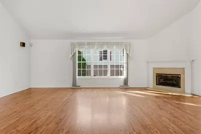 1057 Maplewood Dr, Cecil, PA 15317 - Photo 8