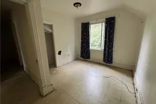 42 Sprague St, Wilmerding, PA 15148 - Photo 4