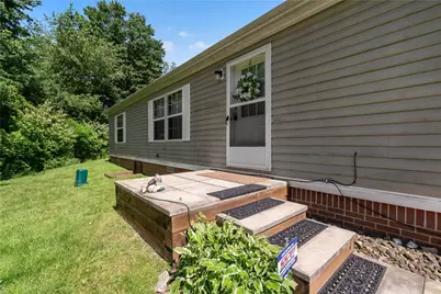 111 Pembrooke Dr, Salem Township, PA 15626 - Photo 2