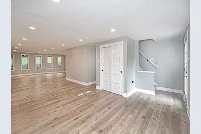 66 School St, Green Tree, PA 15220 - Photo 4