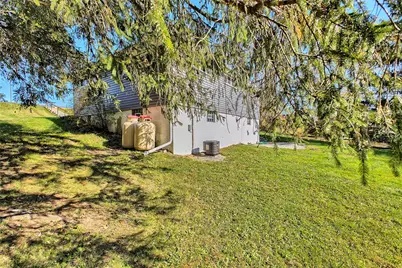 3862 State Route 31, Donegal, PA 15628 - Photo 40