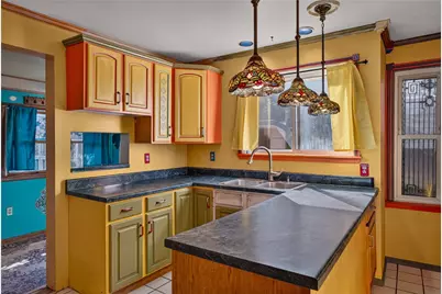 301 Lavina Ave, Pittsburgh, PA 15216 - Photo 16