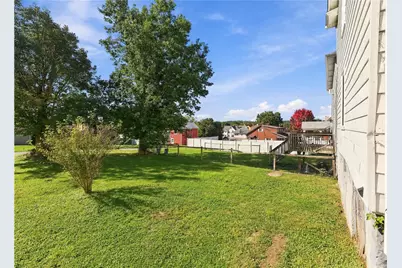 413 E Washington Ave, Connellsville, PA 15425 - Photo 20