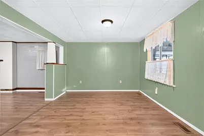 2025 7th Ave, Beaver Falls, PA 15010 - Photo 6