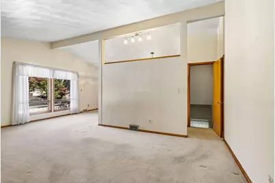 203 E Culvert Street, Zelienople, PA 16063 - Photo 8