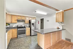207 Manor Ct, Bethel Park, PA 15241 - Photo 18