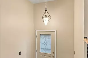 207 Manor Ct, Bethel Park, PA 15241 - Photo 4