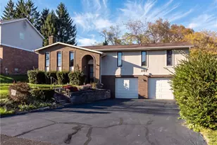 207 Manor Ct, Bethel Park, PA 15241 - Photo 2
