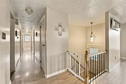 207 Manor Court, Bethel Park, PA 15241 - Photo 6