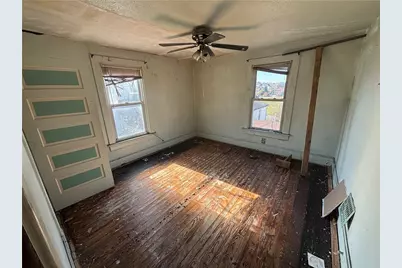 506 Hancock Ave, Vandergrift, PA 15690 - Photo 22