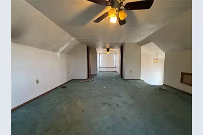506 Hancock Ave, Vandergrift, PA 15690 - Photo 32