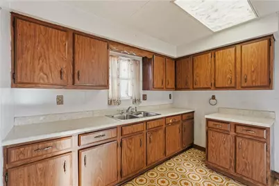758 Vankirk St, Clairton, PA 15025 - Photo 12