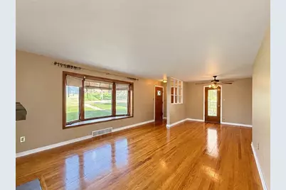 1143 Greentree Rd, Green Tree, PA 15220 - Photo 2