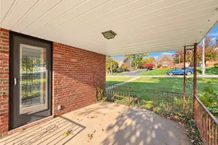 1143 Greentree Rd, Green Tree, PA 15220 - Photo 22