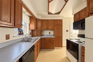 1143 Greentree Rd, Green Tree, PA 15220 - Photo 6