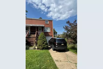 410 Jacobson Dr, Pittsburgh, PA 15227 - Photo 2
