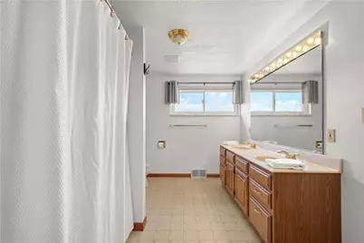 121 Paul St, Canton Township, PA 15301 - Photo 12