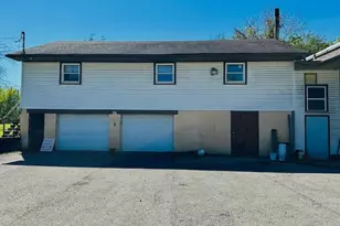 417 Meyers Ln, North Fayette, PA 15057 - Photo 2