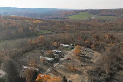 102 New Jersey Ln, Saint Clair Township, PA 15944 - Photo 4