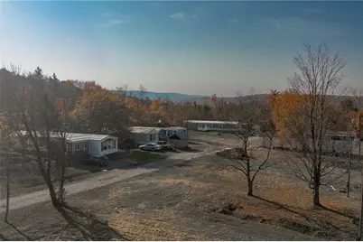 102 New Jersey Ln, Saint Clair Township, PA 15944 - Photo 2