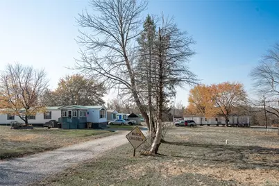 102 New Jersey Ln, Saint Clair Township, PA 15944 - Photo 8