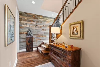 100 Meadow Ct, Irwin, PA 15642 - Photo 4