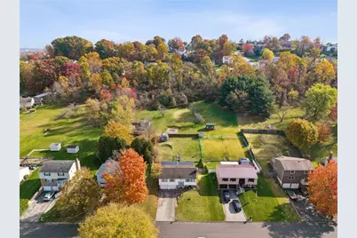 111 Tippecanoe Drive, Hempfield Township, PA 15601 - Photo 32