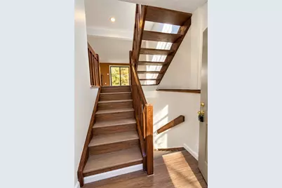 124 Old English Rd, Ross Twp, PA 15237 - Photo 2