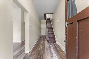 527 McClintock Ave, Pittsburgh, PA 15214 - Photo 4
