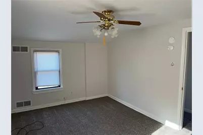 4022 Donna Ave, West Mifflin, PA 15122 - Photo 8