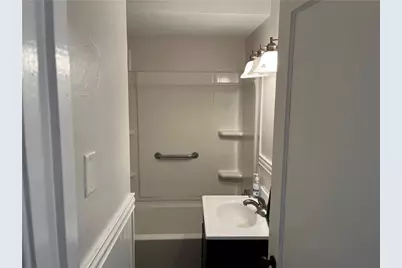 4022 Donna Ave, West Mifflin, PA 15122 - Photo 6