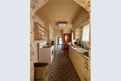 2217 Los Angeles Ave, Beechview, PA 15216 - Photo 8