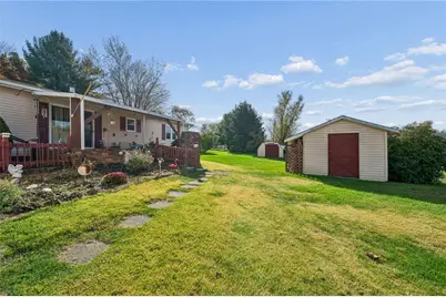 262 Railroad St, Mount Pleasant Township, PA 15666 - Photo 32