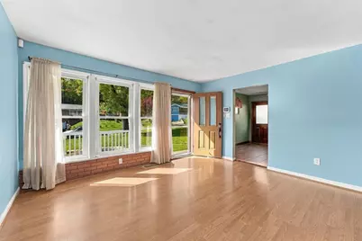 424 Elwood Dr, Wilkins Township, PA 15235 - Photo 4