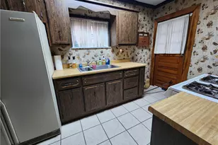 1815 Eaton St, McKeesport, PA 15132 - Photo 12