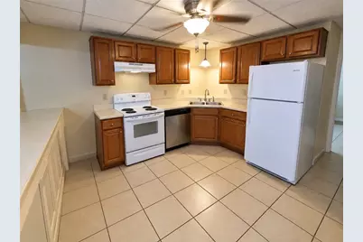 621 Park St #A, California, PA 15419 - Photo 2