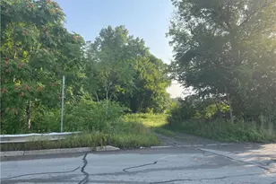 53 Clark St, Sharon, PA 16146 - Photo 1