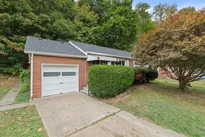 35 McGovern Blvd, Moon/Crescent Twp, PA 15046 - Photo 1