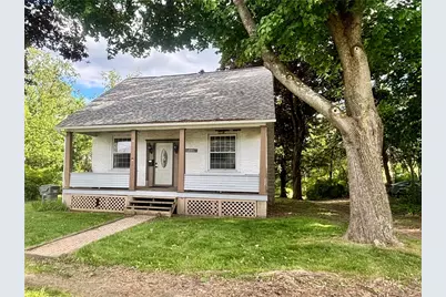 1713 W 8th St, Patterson Township, PA 15010 - Photo 1